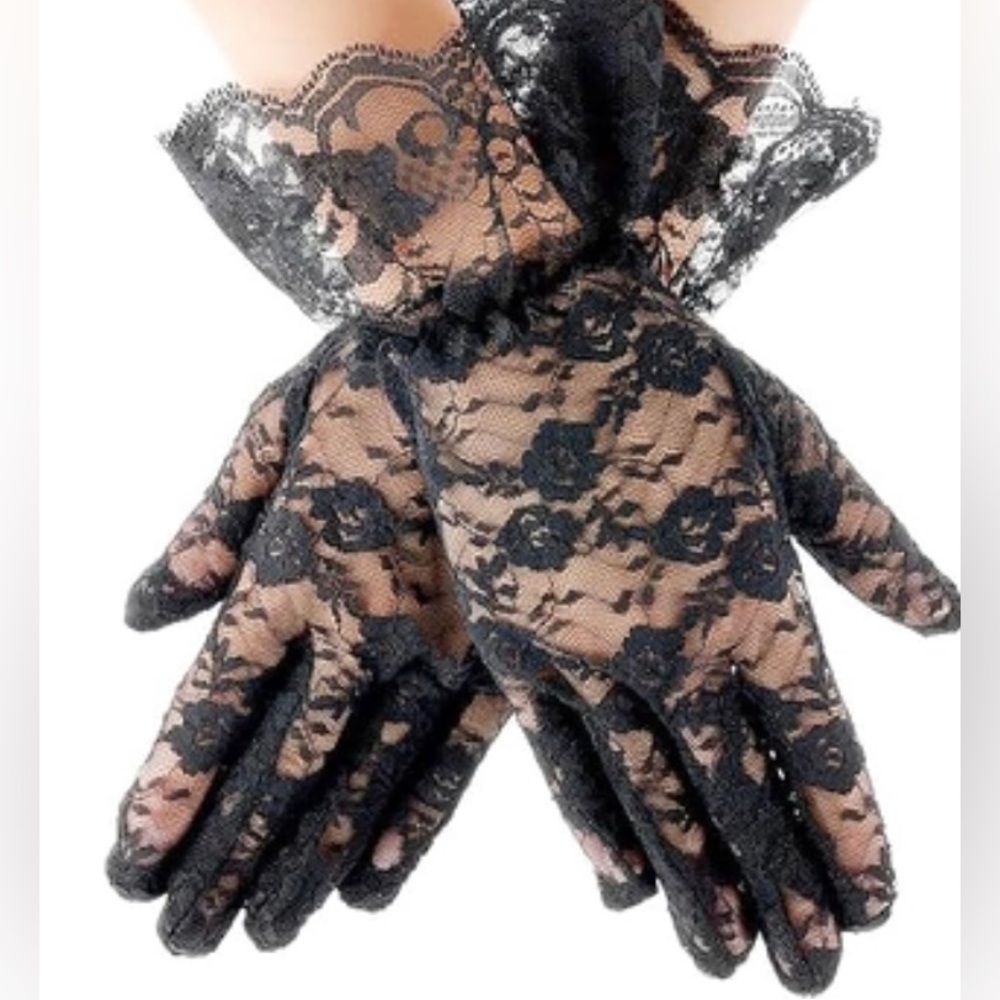 Elegant Black Lace Gloves
